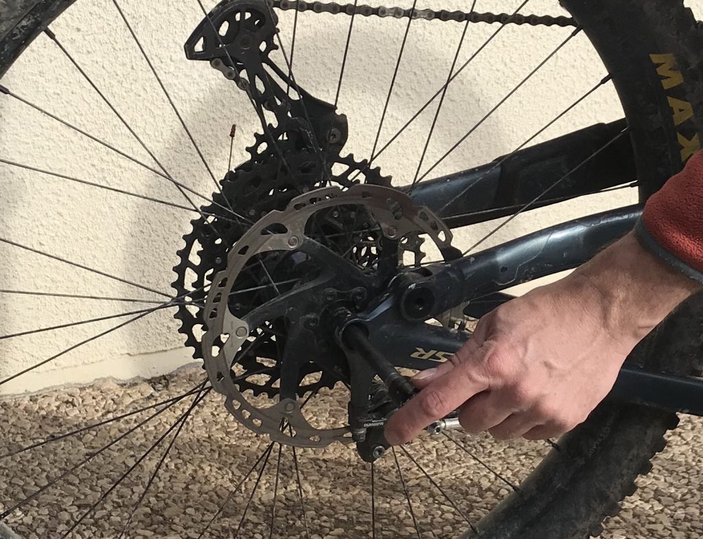 replacing cassette on mountain bike