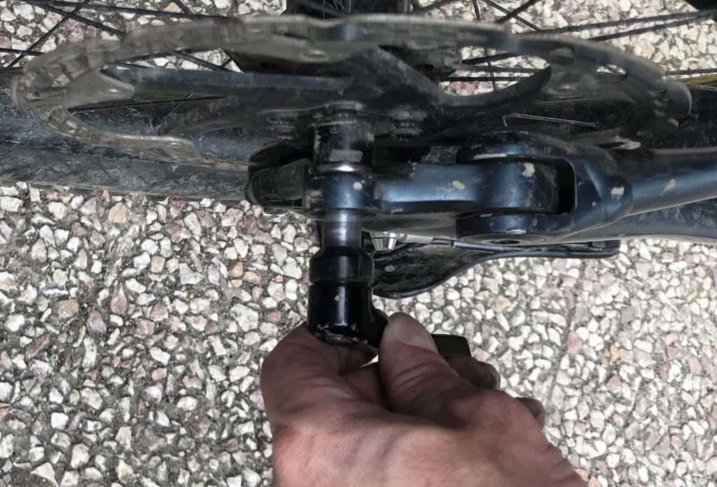 removing mtb cassette