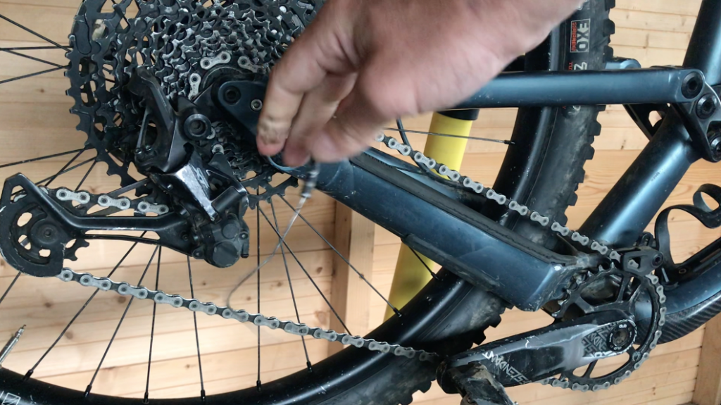 How To Fit An Internally Routed Gear Cable

Step 1
