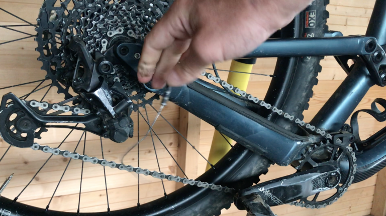 How To Fit An Internally Routed Gear Cable? (With Photos) - Bike Faff